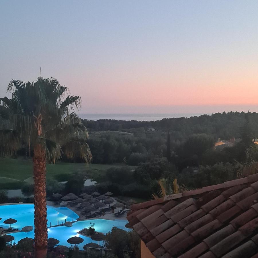 Superbe Villa-Domaine Avec Golf Piscine Et Tennis Сен-Сир-сюр-Мер Экстерьер фото