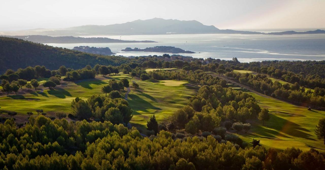 Superbe Villa-Domaine Avec Golf Piscine Et Tennis Сен-Сир-сюр-Мер Экстерьер фото